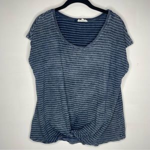 🍋Jane & Delancey Blue striped tie front top